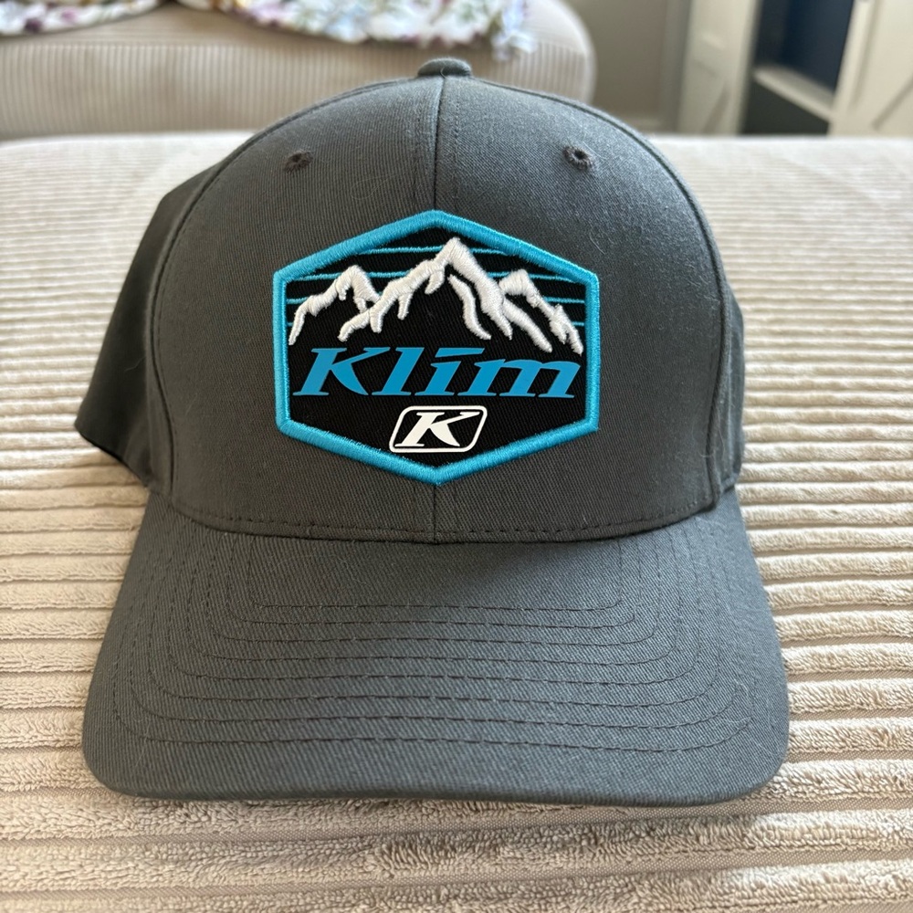 KLIM Men's Gray Patch Logo Baseball Cap with Teal Accent